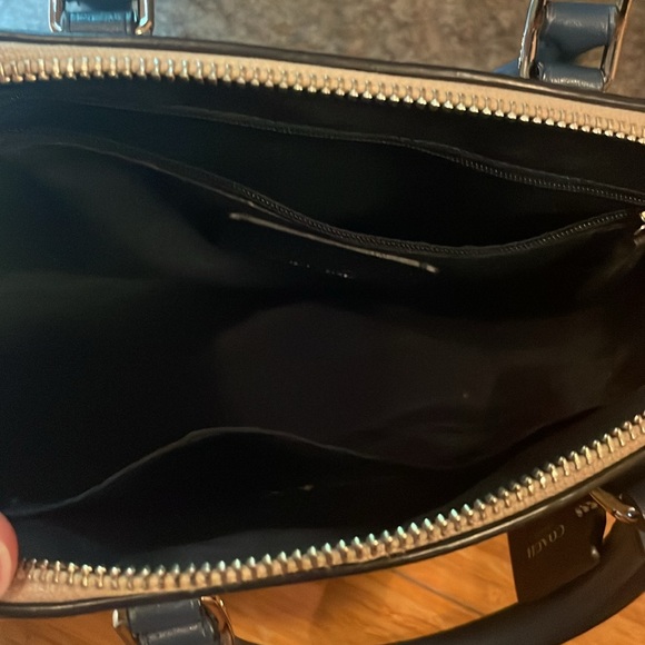 Coach purse - Picture 6 of 8